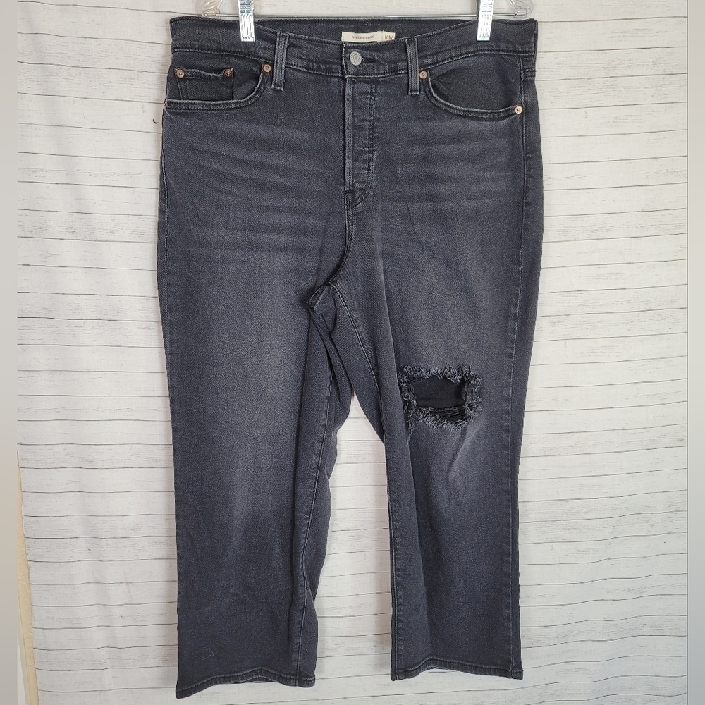 Levi's Wedgie High-Rise 13" Straight Leg Jeans in Washed Black Rinse, sz 16W